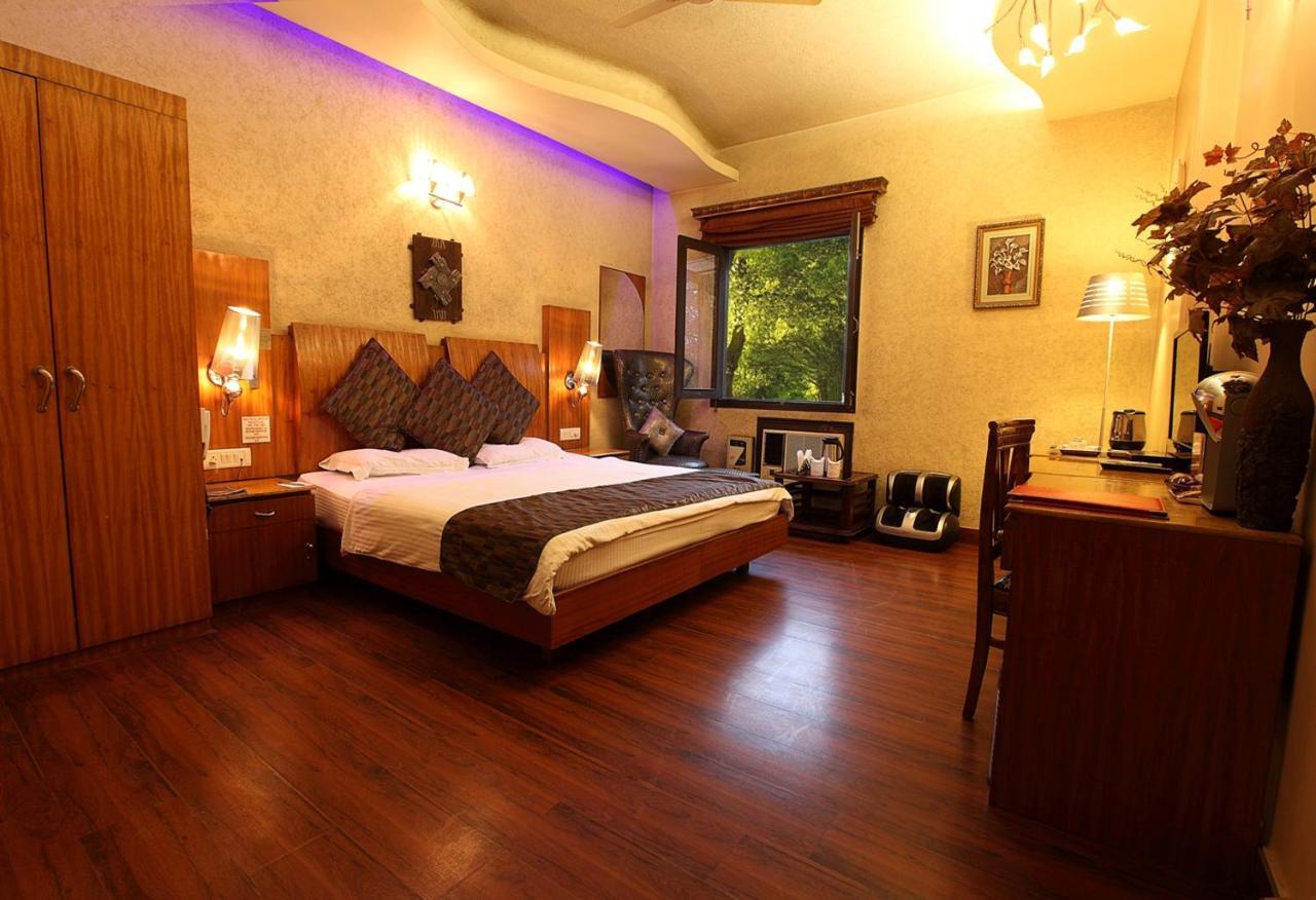 Hotel Royal Castle Grand Nueva Delhi Exterior foto