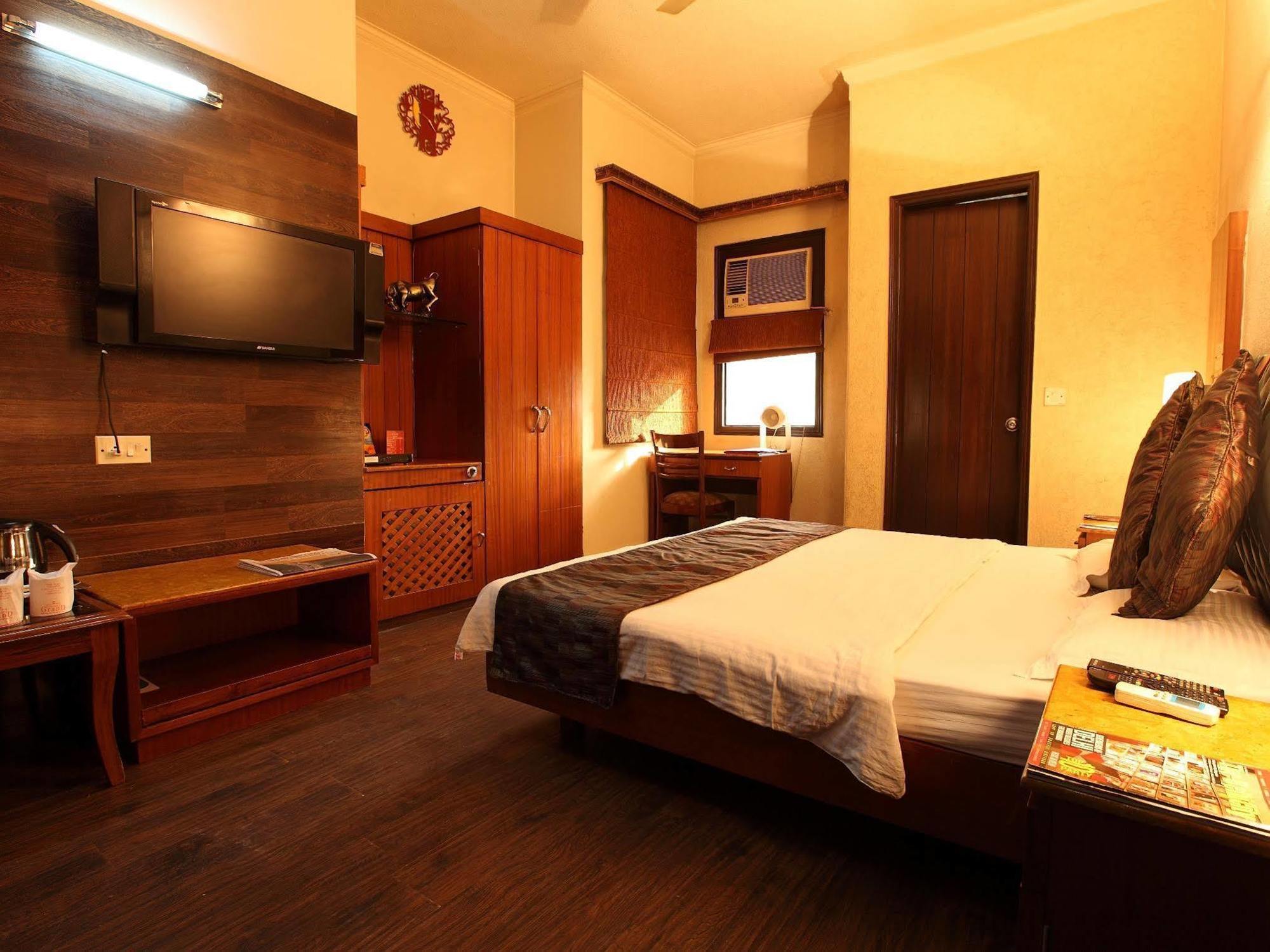 Hotel Royal Castle Grand Nueva Delhi Exterior foto
